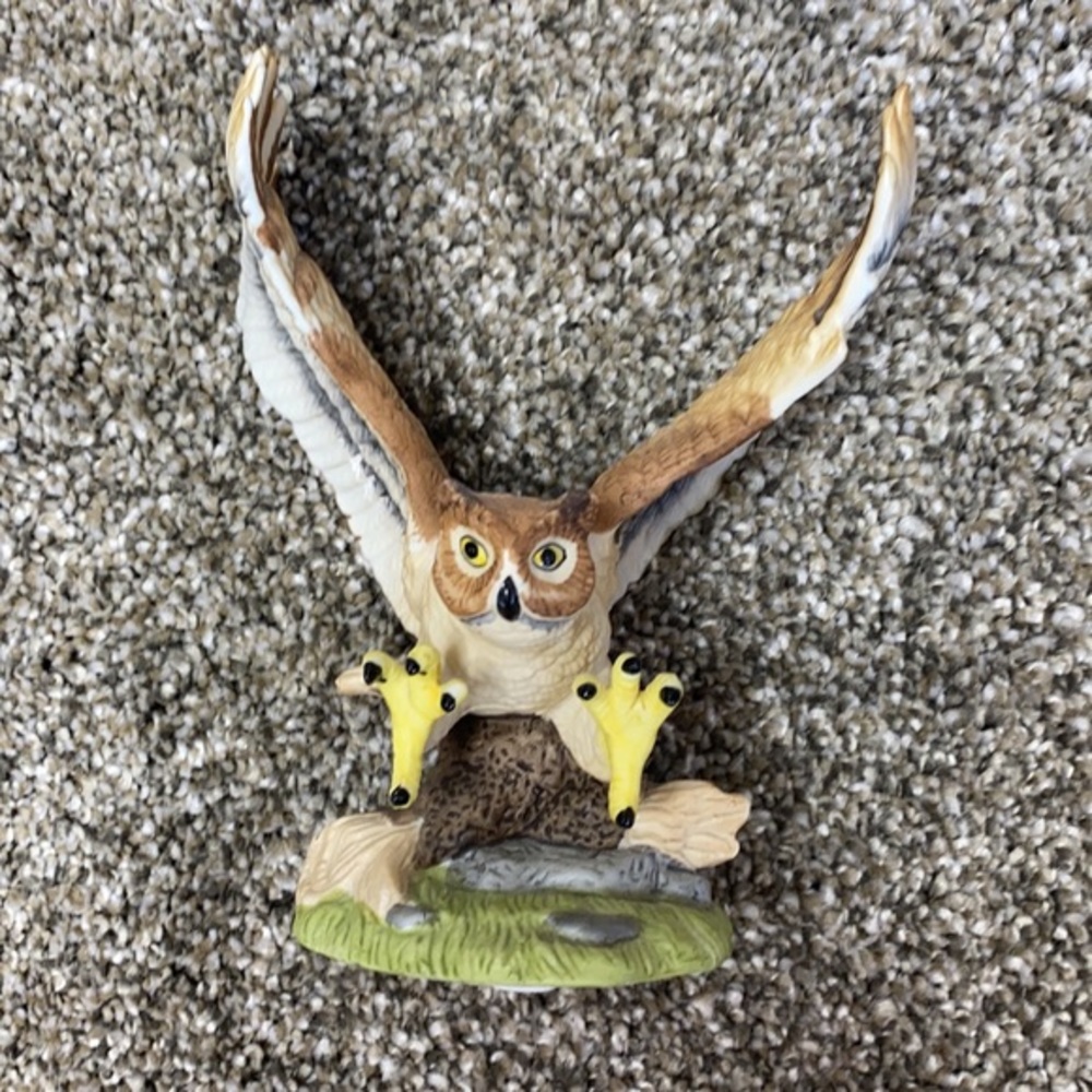VINTAGE OWL ROYAL HERITAGE COLLECTION PORCELAIN FIGURINE SCULPTURE GREAT HORNED